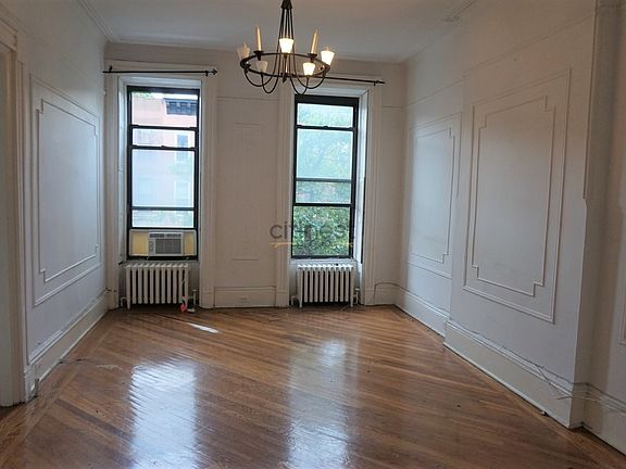 2nd image of 349 7th Ave #Tr3