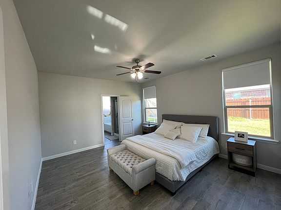 3rd image of 6914 McPherson Ln
