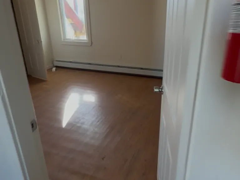 39 Knox St #10 — Photo 7