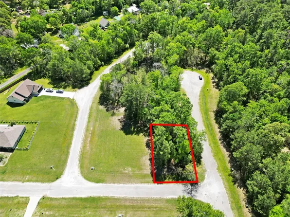 4 Drywood Ln, Huntsville, TX 77340