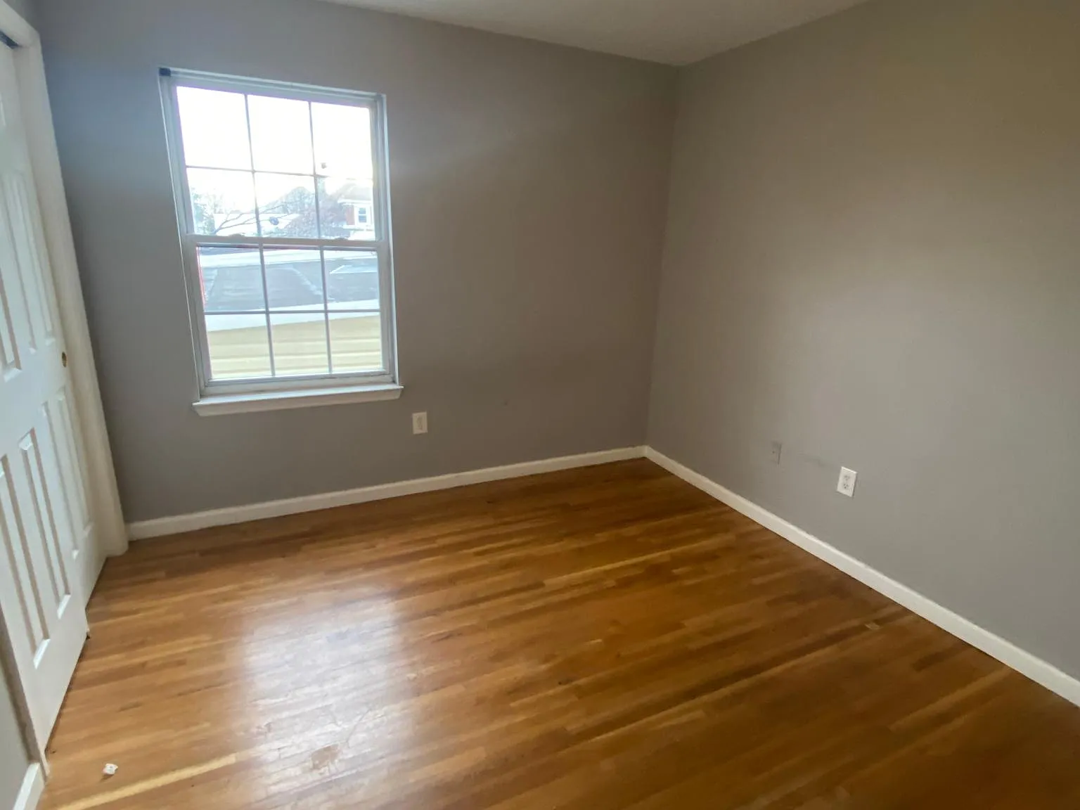 5 bed, 2.5 bath, $3,700 — Photo 4