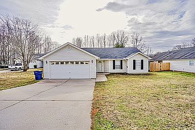 1st image of 206 E Bushy Hill Dr