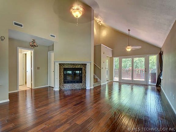 3rd image of 3429 S Rolling Oaks Dr