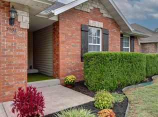 3464 W Sagamont St, Springfield, MO 65807