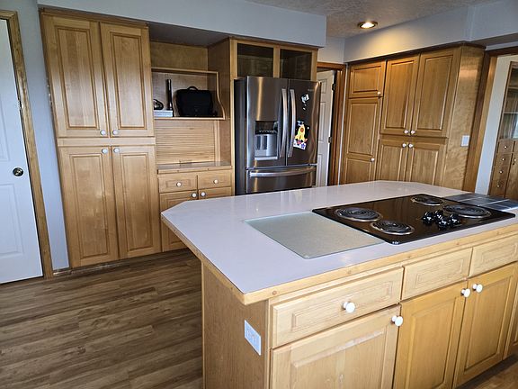 4th image of 112 Plomondon Rd