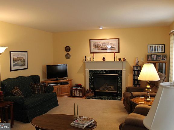 5th image of 1060 Freedom Ct