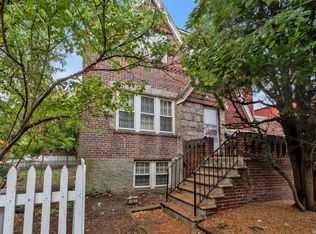 4714 65th St, Flushing, NY 11377