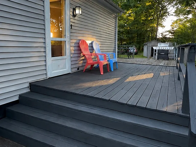 277 Auborn Ave — Photo 1