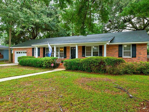 3rd image of 21 Garden Springs Rd