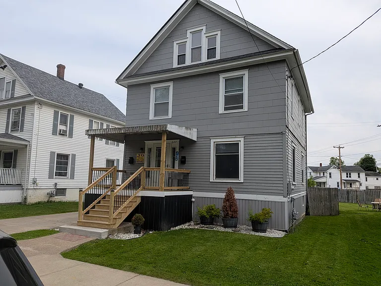 627 N Union St #B — Photo 1