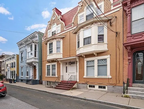 21 N Ferry St Photo 1