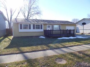 4525 Pine Al Dr, Machesney Park, IL 61115