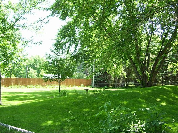 .4 acre fenced yard