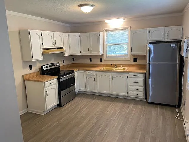 1 bed, 950 sqft, $1,300 — Photo 2
