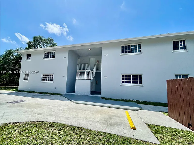 800 SW 10th Ave #830 — Photo 3