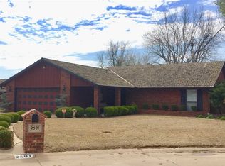 2501 Old Post Rd, Enid, OK 73703