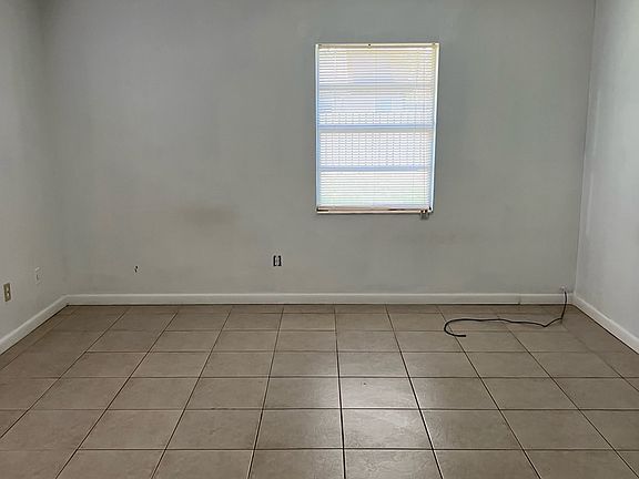 2nd image of 1412 Croftwood Dr