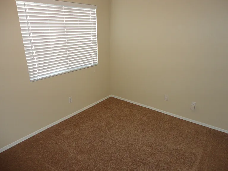 6217 W Warner St — Photo 10