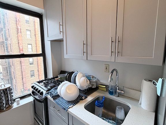 2nd image of 446 E 78th St APT 12