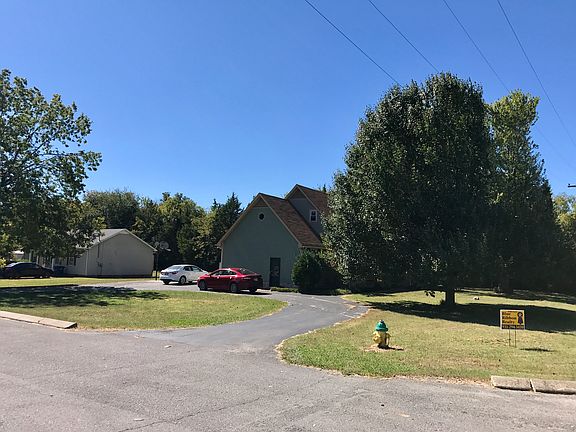 3rd image of 972 Horse Mountain Rd