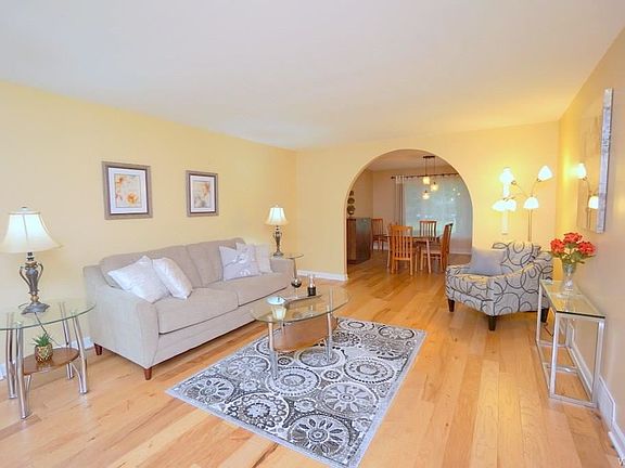 5th image of 341 Forestview Dr