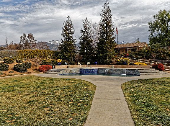 3rd image of 11607 Grove Dr