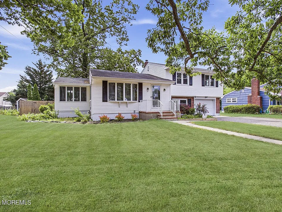 17 Ridgewood Dr
