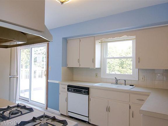 4th image of 1573 Winslow St NW