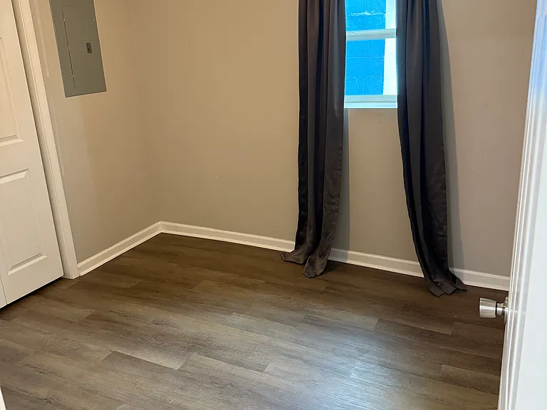 1028 Tucker Ave #C — Photo 7