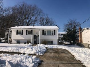 4311 John St, Suitland, MD 20746