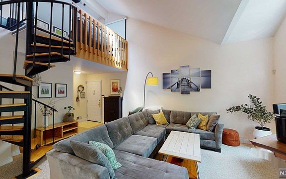 2nd image of 193 Surrey Ct #193