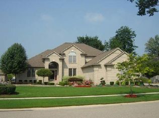 49881 Lakebridge Dr, Shelby Twp, MI 48315