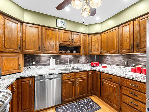 4th image of 4508 S Highland Ave