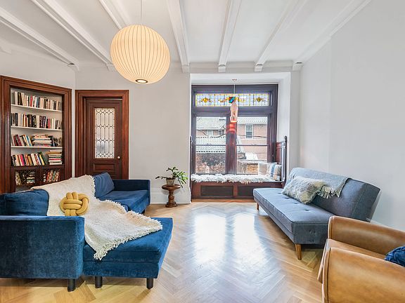 5th image of 71 Midwood St