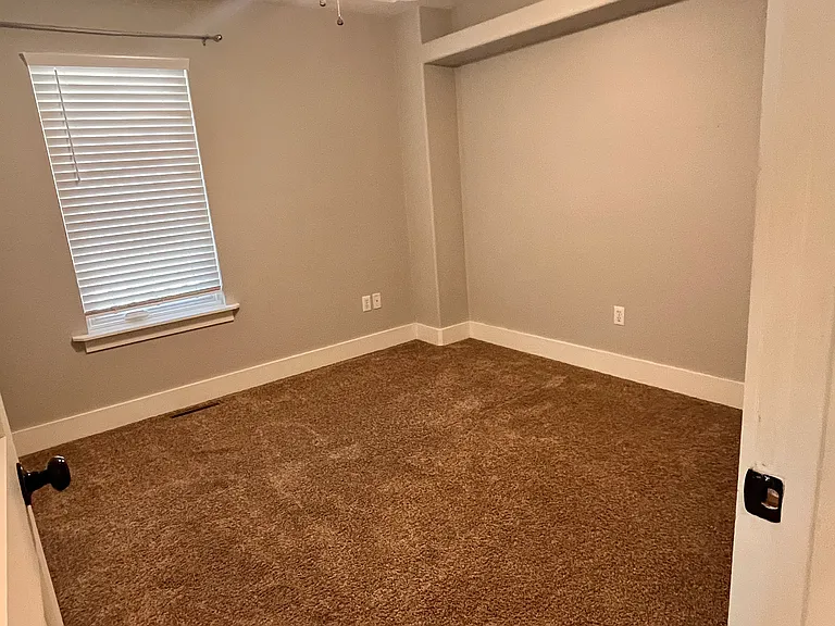 3015 Summit Ct — Photo 18
