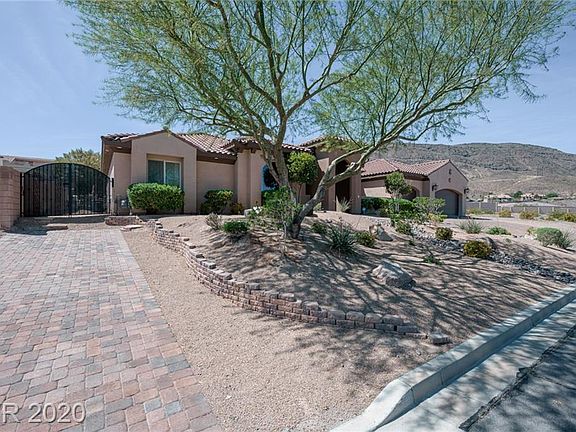 3rd image of 261 E Kimberly Dr