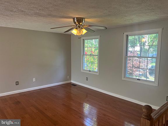 5th image of 8034 Andiron Ln