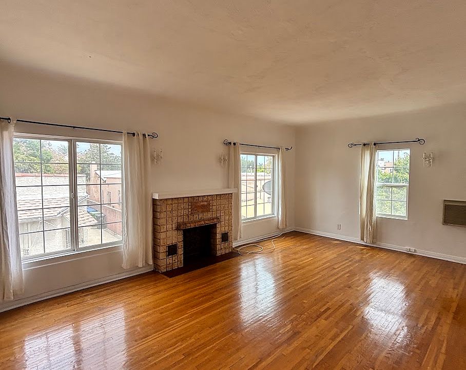 1st image of 649 N Harper Ave #649