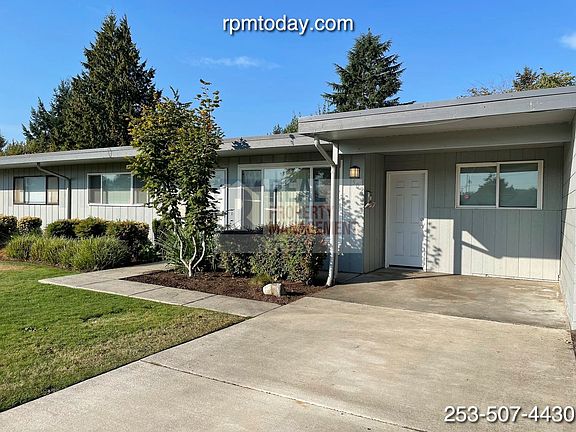 2nd image of 501 11th St SE #502