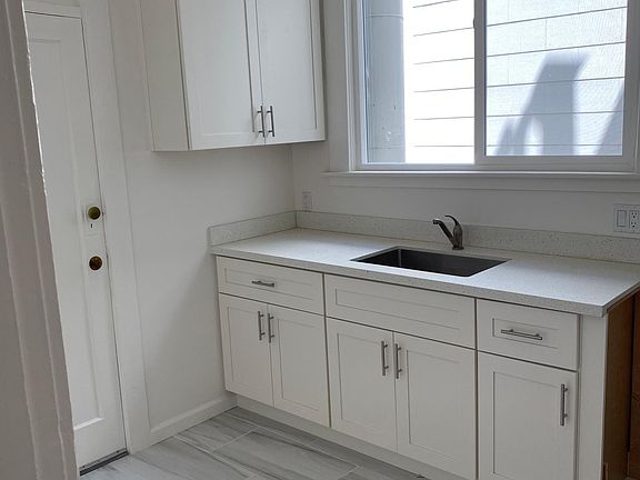 2nd image of 1181 Clay St APT 3