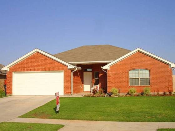 2nd image of 4911 Olivia Ln