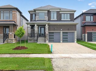 16 Legacy Cir, Wasaga Beach, ON L9Z 0L8