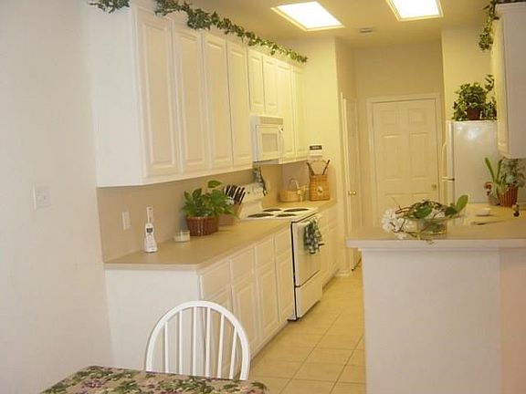 5th image of 16655 Newglen Ln