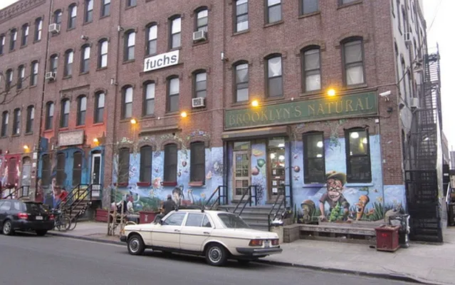 Rented by Carnegie Management Inc | media 27