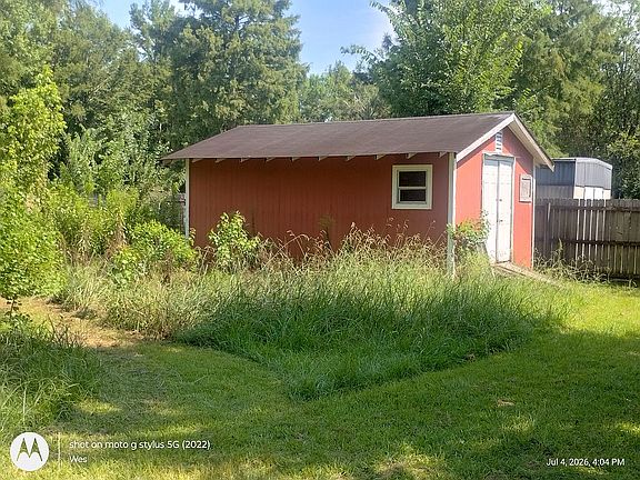 Shop storage shed building 