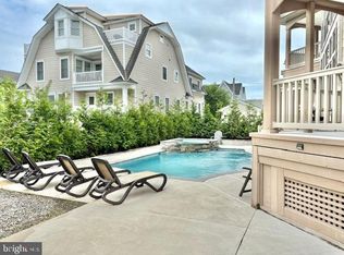 7463 Ocean Dr, Avalon, NJ 08202