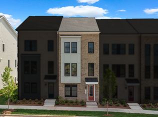 13920 Aviation Pl, Herndon, VA 20171