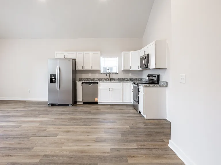 728 Parkway Ave — Photo 11