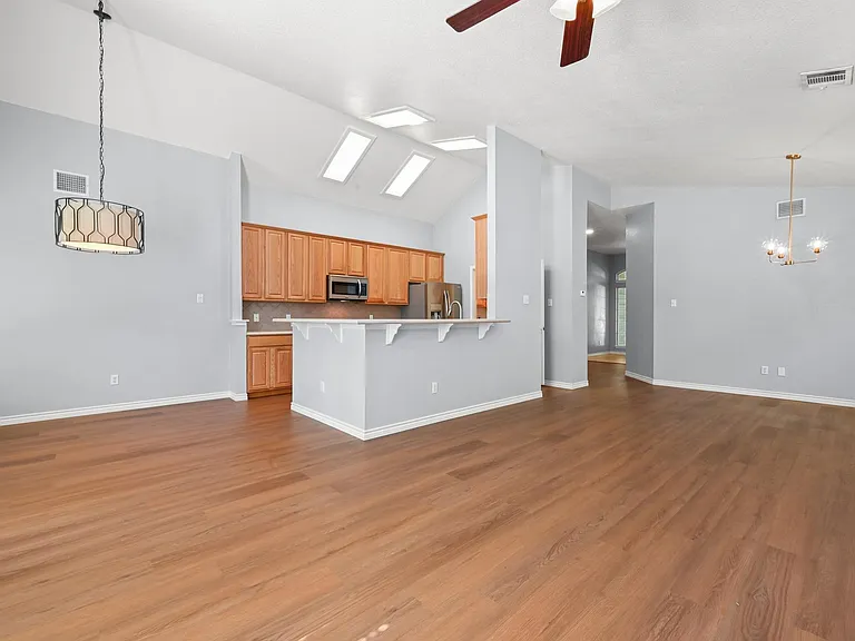 10317 Huxley St — Photo 8