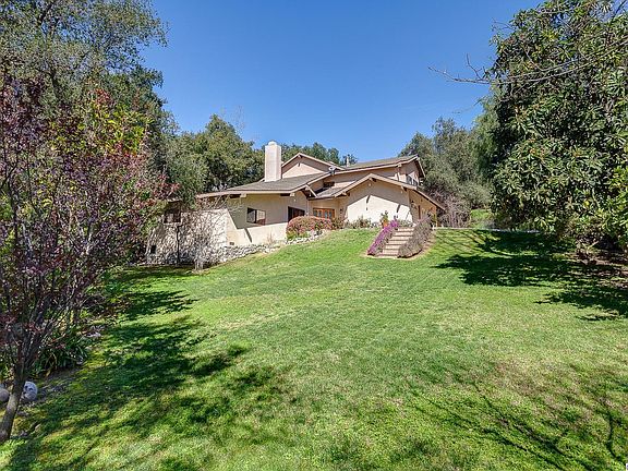 4th image of 3903 Oakgrove Ct